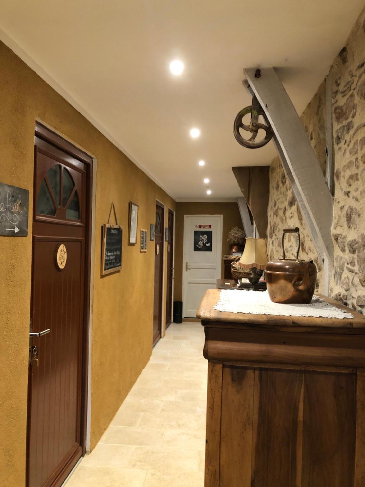 Ecuries De Saint Maurice- Maison D'Hotes De Gondou Lacapelle-Marival Room photo